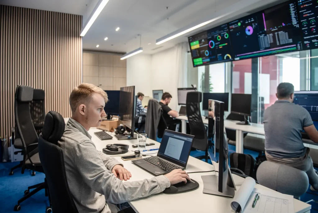 How do attackers see your company? Threat Intelligence offers an outside-in view
